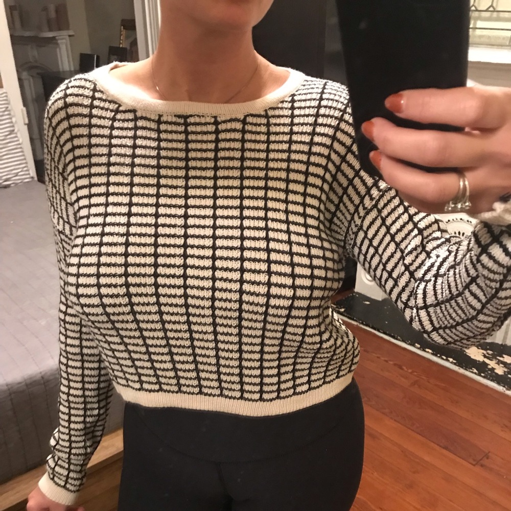 BY CORPUS mid crop sweater